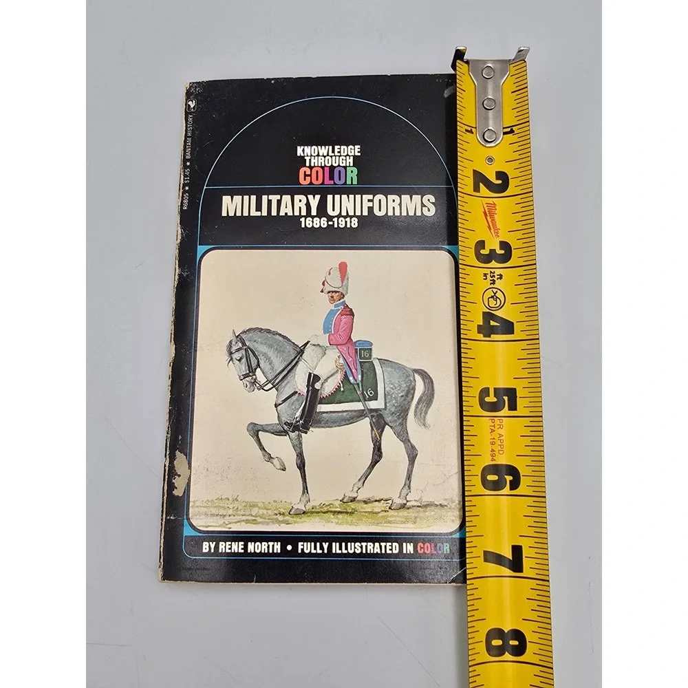 Bantam Military Uniforms 1686-1918 Book OS Multi Good‎ Rene North Vintage 1971